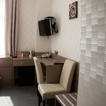 Hotel Elegant Kiev Esterno foto