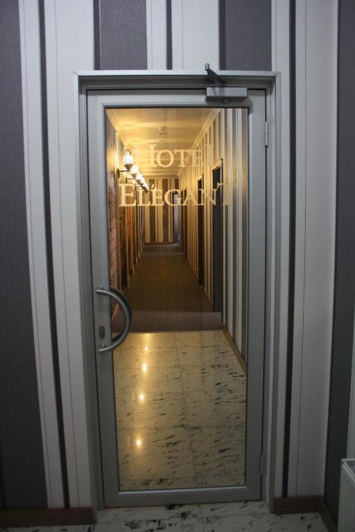Hotel Elegant Kiev Esterno foto