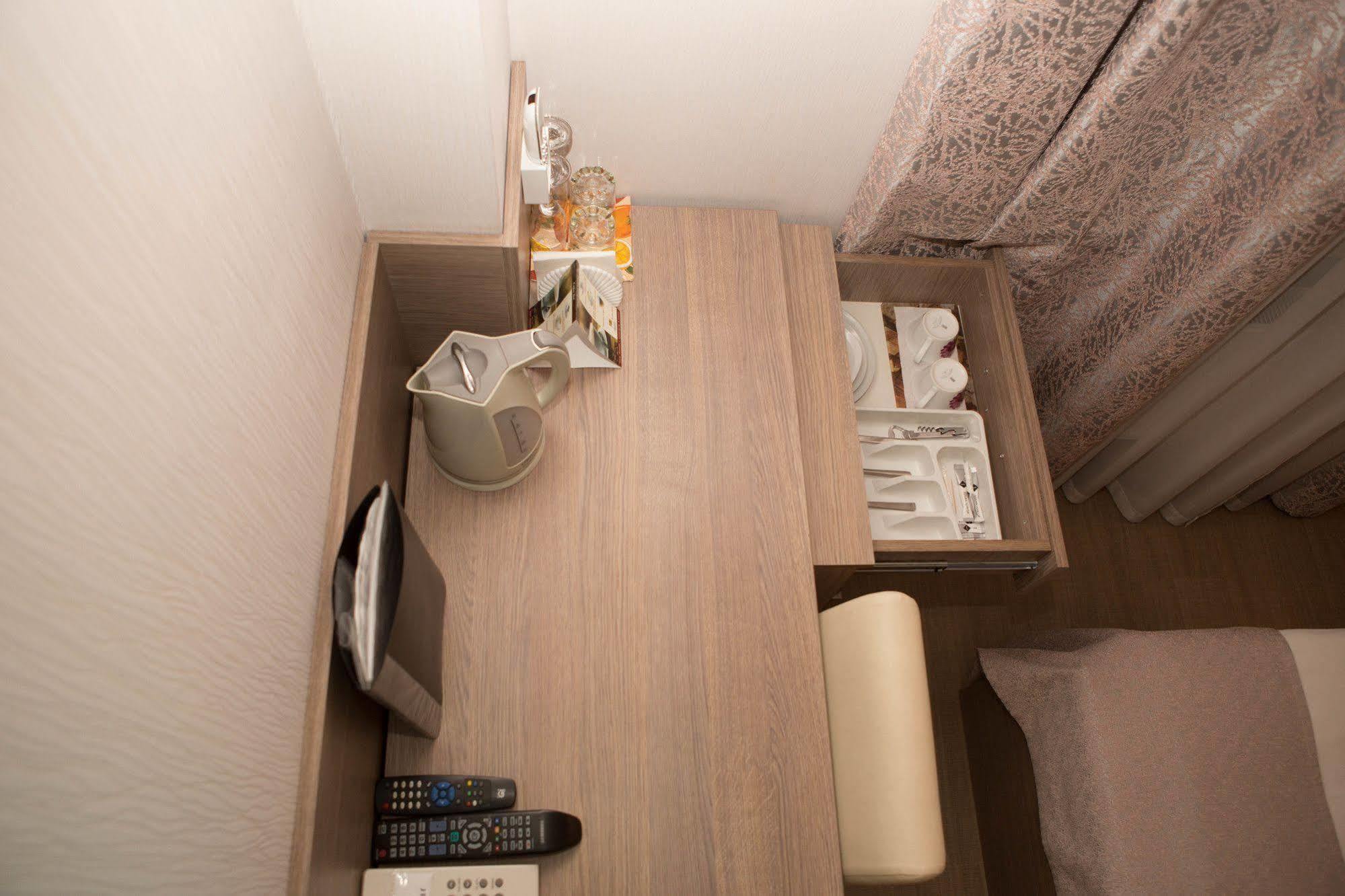 Hotel Elegant Kiev Esterno foto